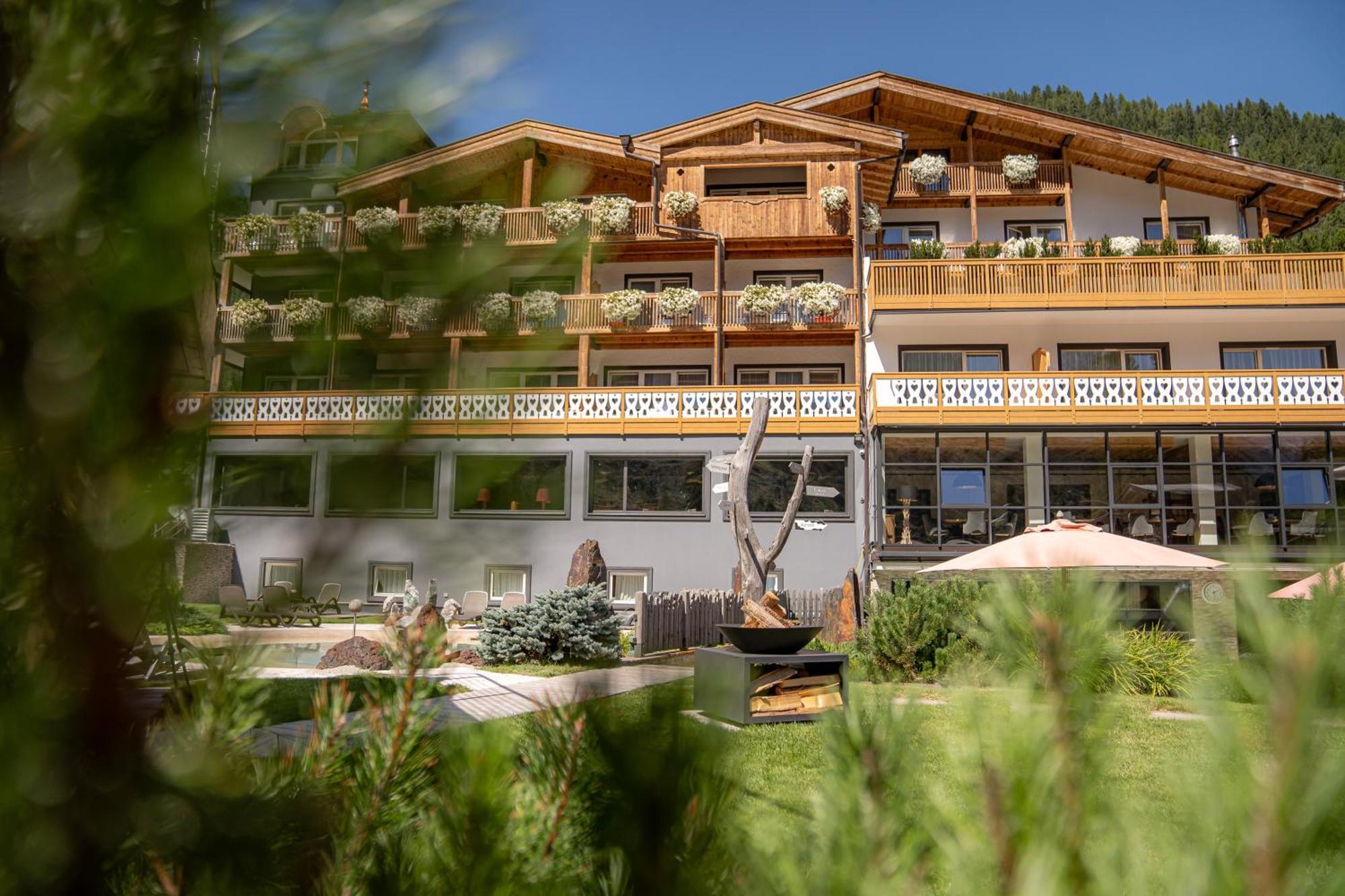 Croce Bianca Leisure & Spa Hotel Canazei Εξωτερικό φωτογραφία