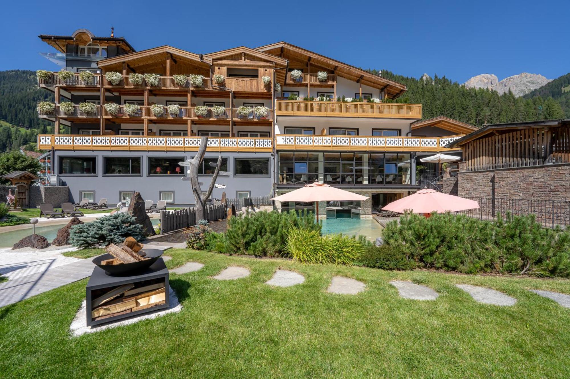Croce Bianca Leisure & Spa Hotel Canazei Εξωτερικό φωτογραφία