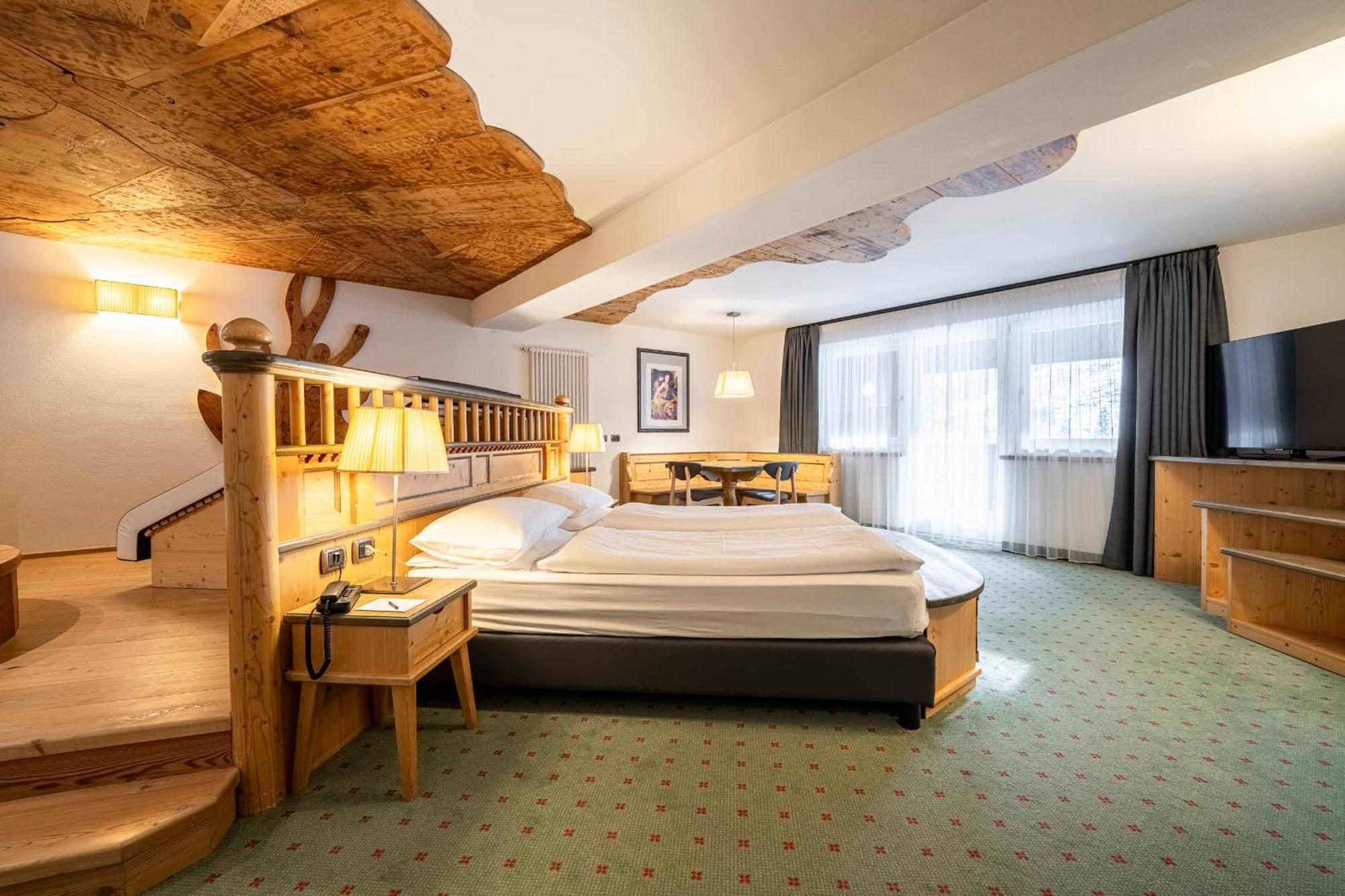 Croce Bianca Leisure & Spa Hotel Canazei Εξωτερικό φωτογραφία